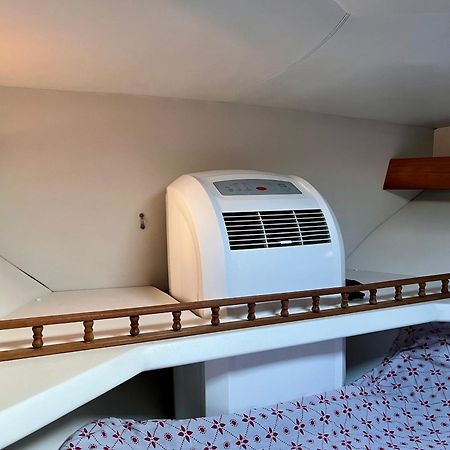 Cozy private two rooms yacht in Barcelona - Port Fórum Sant Adrià de Besòs Exterior foto