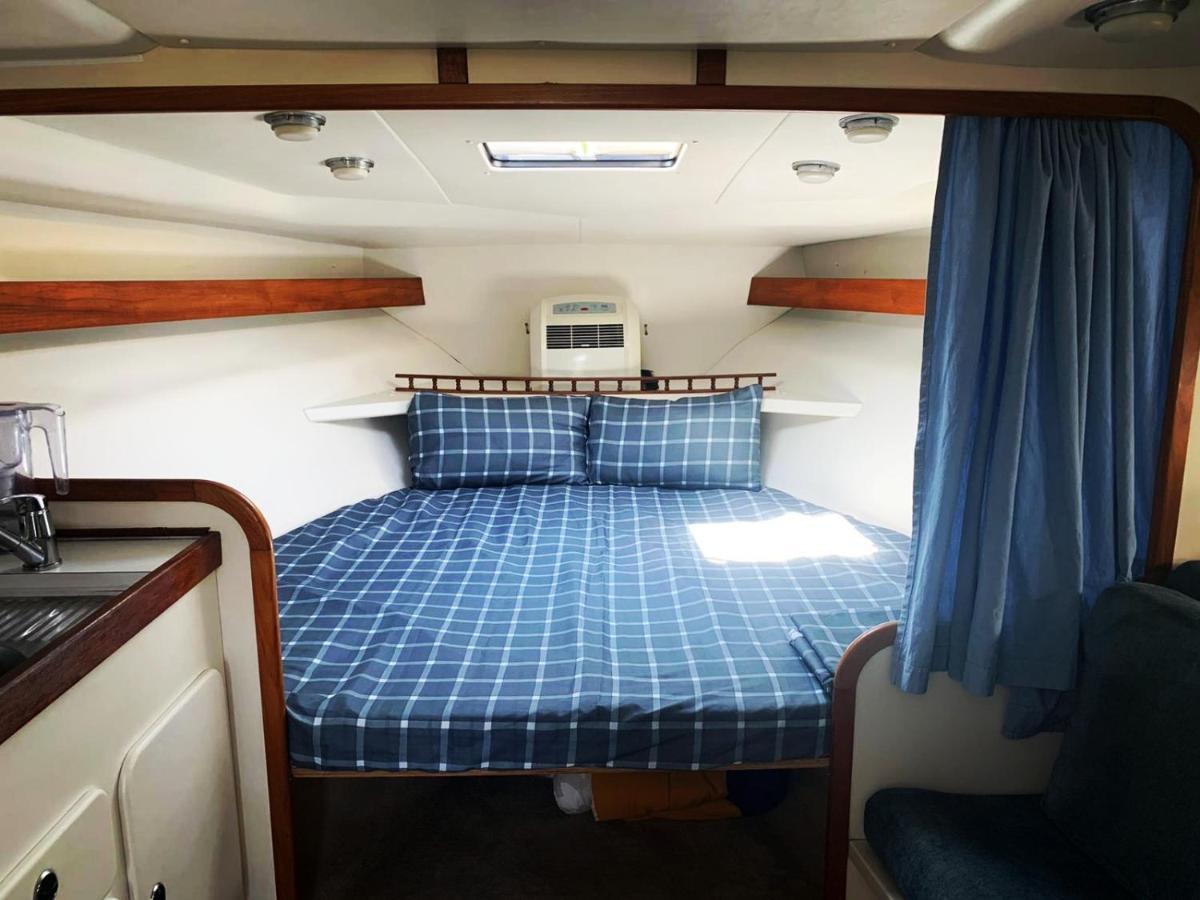 Cozy private two rooms yacht in Barcelona - Port Fórum Sant Adrià de Besòs Exterior foto